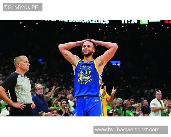 克莱三分球超越利拉德升至历史第四库里热情祝贺称赞杀手表现