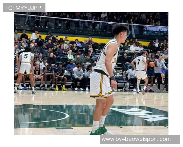 新赛季NCAA备战热潮王俊杰在旧金山大学球馆全力训练展现拼搏精神