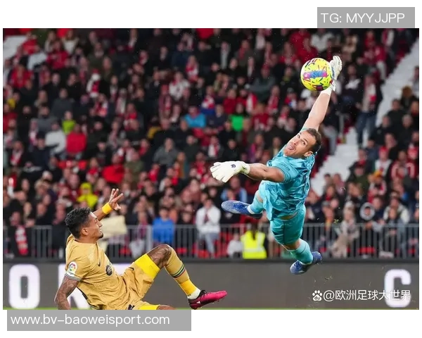 拉菲尼亚缺席训练无缘国家德比巴萨即将发布伤情公告